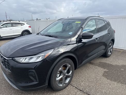 Used 2025 Ford Escape ST-Line image 23