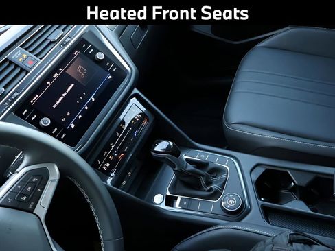 Used 2024 Volkswagen Tiguan SE image 22