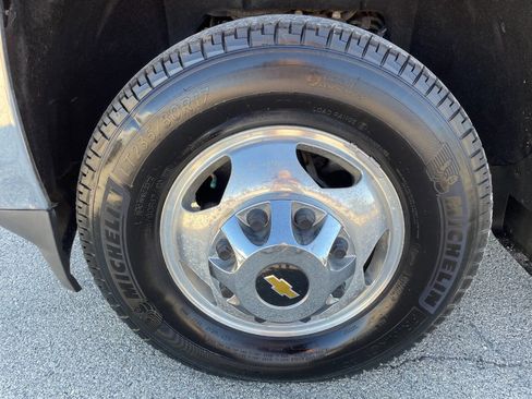 Used 2018 Chevrolet Silverado 3500 LTZ w/ Duramax Plus Package image 11