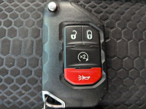 Used 2024 Jeep Wrangler Unlimited Rubicon 392 image 32