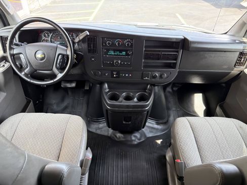 Used 2022 Chevrolet Express 2500 w/ Driver Convenience Package RWD image 25