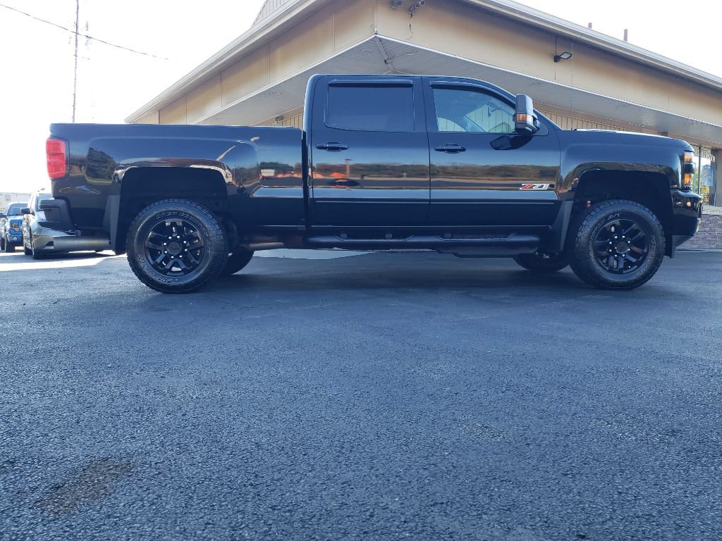 Used 2017 Chevrolet Silverado 2500 LTZ w/ Duramax Plus Package AWD/4WD image 6