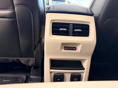 Used 2017 Ford Edge Titanium w/ Equipment Group 301A FWD image 22