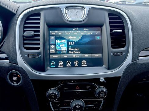 Used 2023 Chrysler 300 Touring w/ Sport Appearance Package image 13