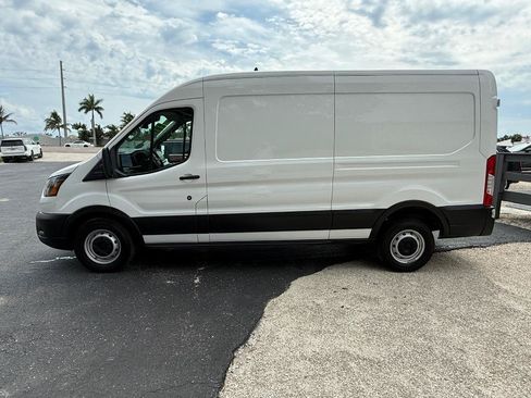 Used 2023 Ford Transit 250 Medium Roof RWD image 4