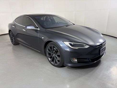 Used 2020 Tesla Model S Long Range Plus AWD/4WD image 2