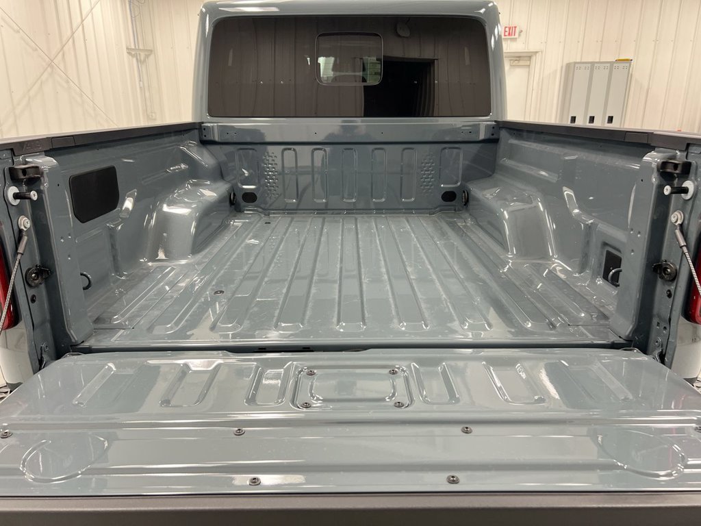 New 2026 Jeep Gladiator Rubicon AWD/4WD image 23