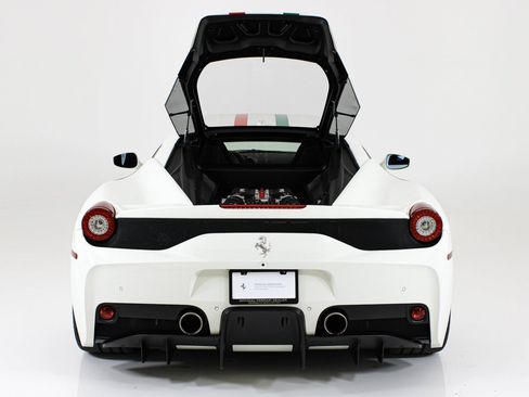 Used 2015 Ferrari 458 Speciale Coupe RWD image 54