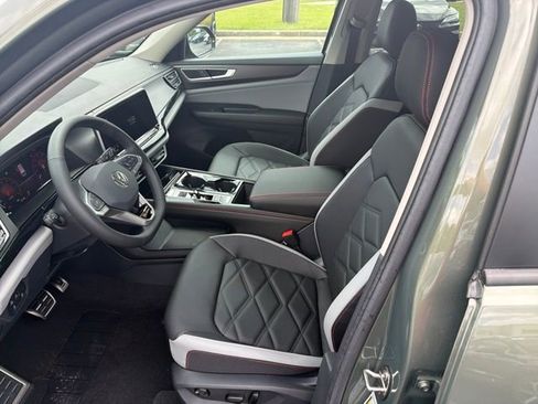 New 2026 Volkswagen Atlas Peak Edition AWD/4WD image 5