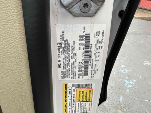 Used 2014 Ford Fusion SE w/ Equipment Group 202A image 27