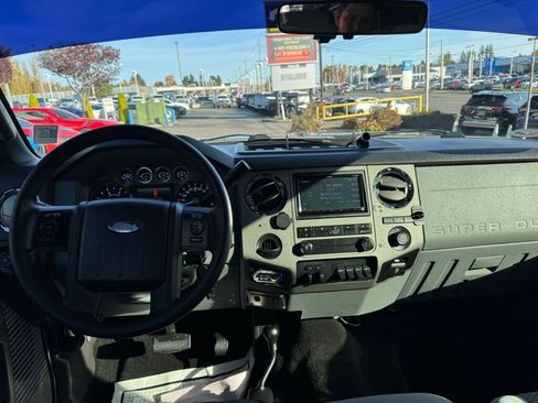 Used 2012 Ford F350 XLT w/ XLT Interior Pkg image 17