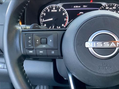Used 2022 Nissan Pathfinder SV FWD image 21