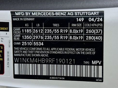 Used 2024 Mercedes-Benz GLC 300 4MATIC w/ Advanced USB Package image 33