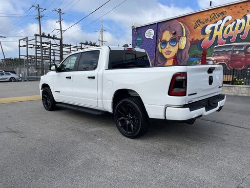 Used 2023 RAM 1500 Laramie AWD/4WD image 3