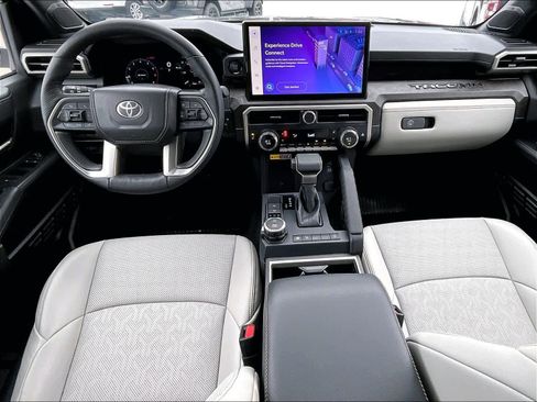 Used 2025 Toyota Tacoma Limited image 21