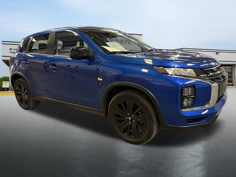 Used 2025 Mitsubishi Outlander Sport LE AWD/4WD image 7