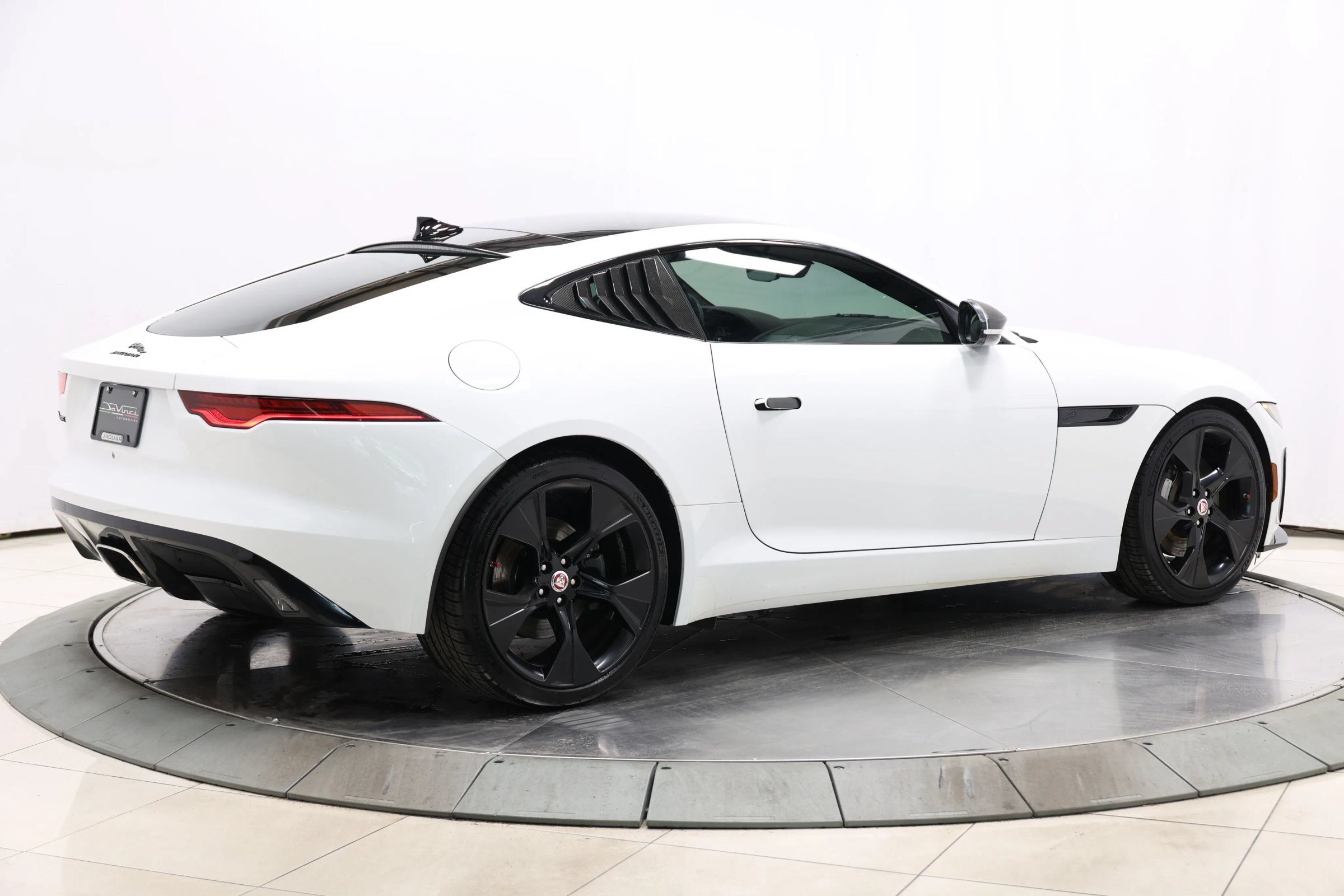 Used 2021 Jaguar F-TYPE Coupe RWD image 4