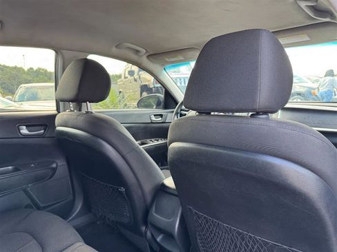 Used 2019 Kia Optima LX image 18