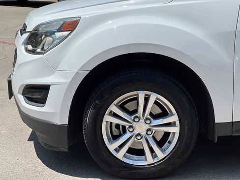 Used 2017 Chevrolet Equinox LS FWD image 23