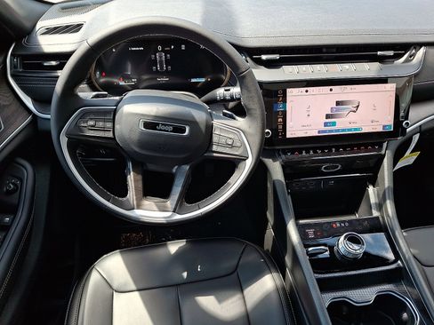 New 2026 Jeep Grand Cherokee Limited AWD/4WD image 7