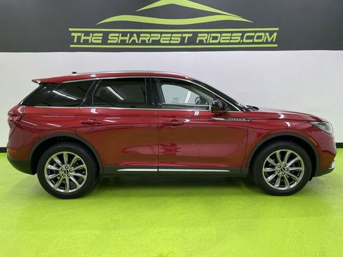 Used 2020 Lincoln Corsair AWD w/ Premium Package image 11