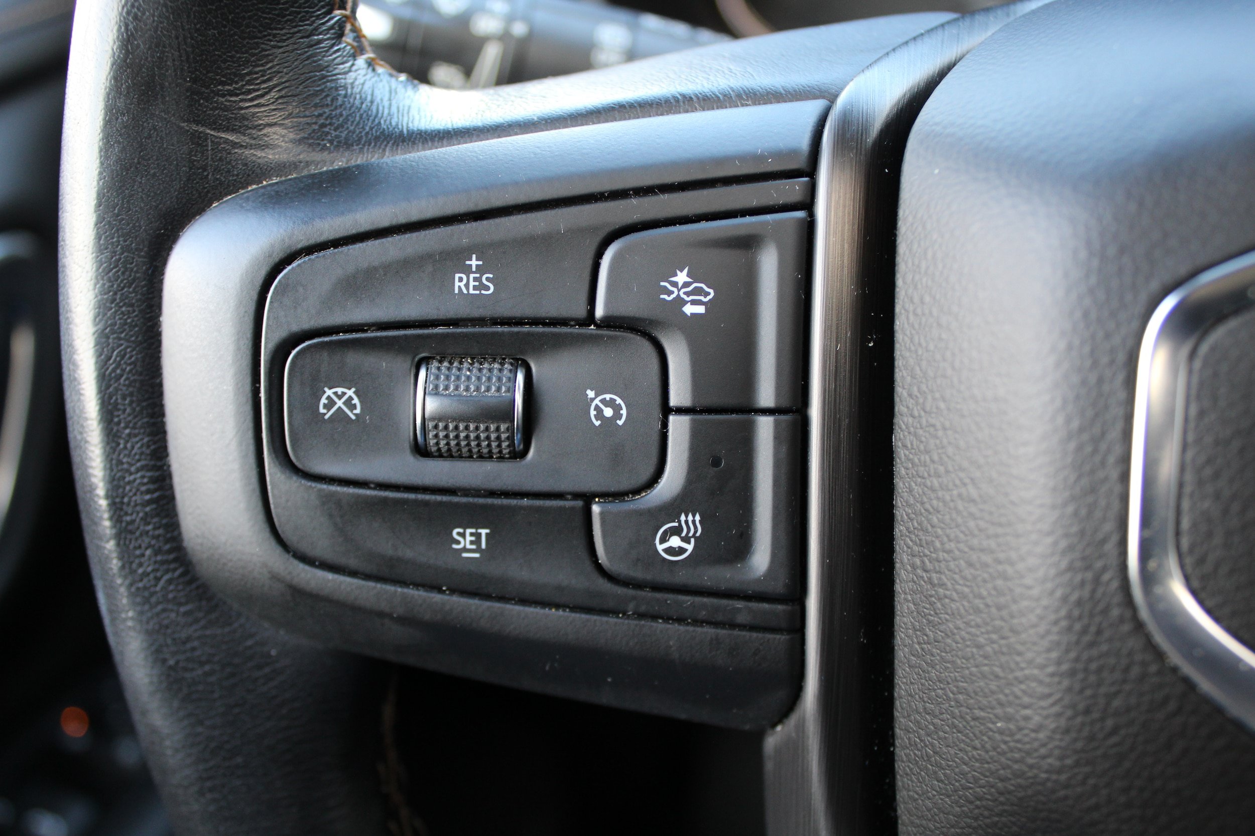 Used 2021 GMC Yukon AT4 w/ Rear Media and Nav Package AWD/4WD image 27