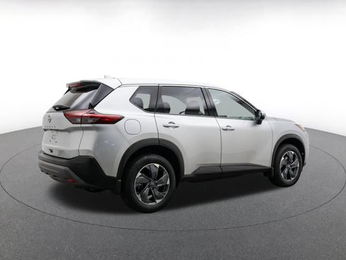 Used 2025 Nissan Rogue SV FWD image 8