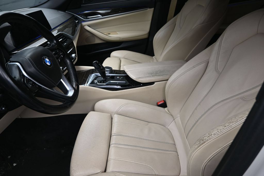 Used 2019 BMW 530i w/ Convenience Package RWD image 12