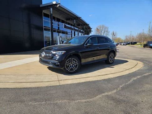 Used 2026 Mercedes-Benz GLC 300 image 1