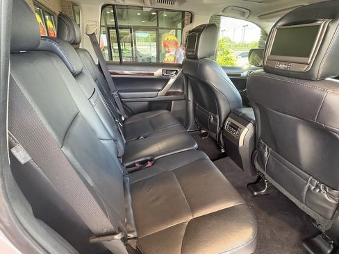 Used 2014 Lexus GX 460 w/ Premium Package AWD/4WD image 33