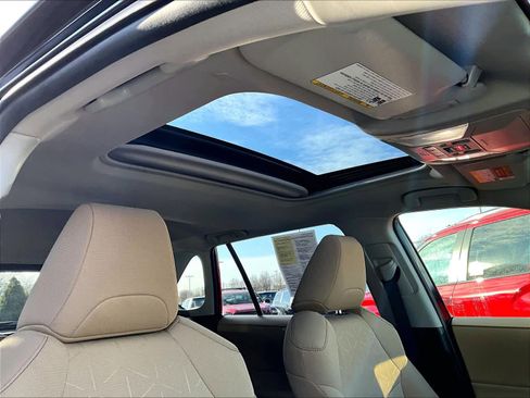 Used 2023 Toyota RAV4 XLE image 22