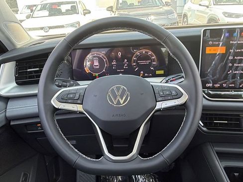 New 2026 Volkswagen Tiguan SE AWD/4WD image 23