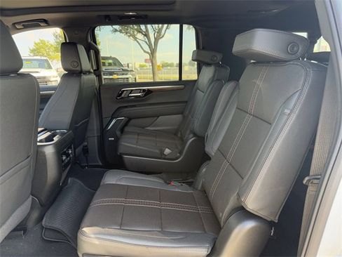 New 2026 Chevrolet Suburban High Country image 25