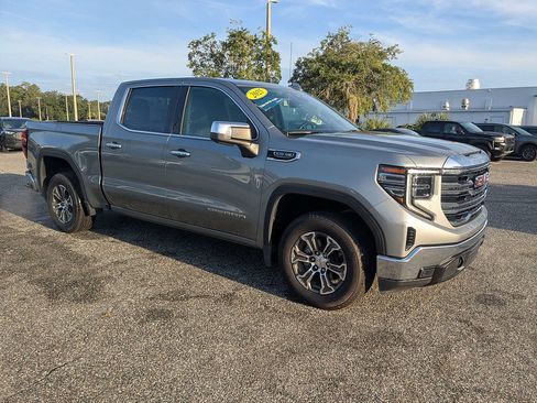 Used 2025 GMC Sierra 1500 SLT RWD image 2