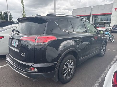 Used 2017 Toyota RAV4 XLE w/ All Weather Liner Package AWD/4WD image 2