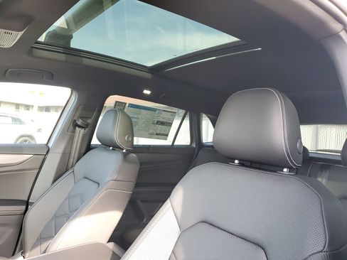 New 2026 Volkswagen Atlas Cross Sport SE FWD image 22