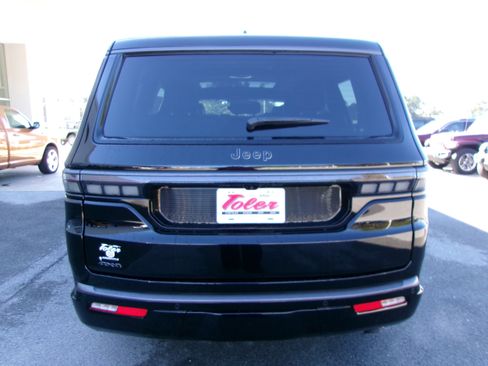 New 2026 Jeep Grand Wagoneer Limited AWD/4WD image 25