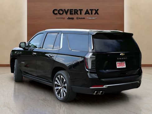 Used 2025 Chevrolet Tahoe High Country AWD/4WD image 3