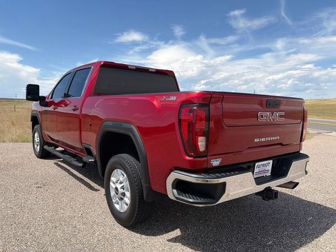 Used 2022 GMC Sierra 2500 SLE w/ SLE Value Package; AWD/4WD image 3