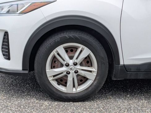 Used 2024 Nissan Kicks S FWD image 12