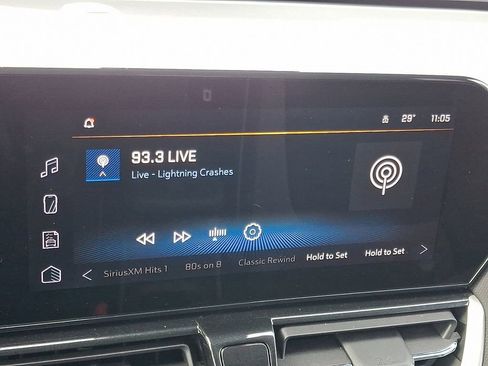 Used 2025 Chevrolet TrailBlazer LT AWD/4WD image 19