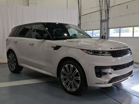 Certified 2024 Land Rover Range Rover Sport Dynamic SE AWD/4WD image 6