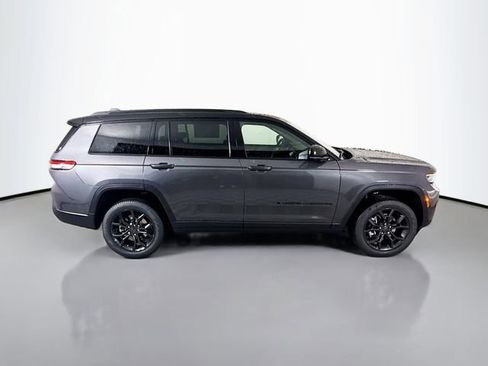 New 2025 Jeep Grand Cherokee L Limited image 8