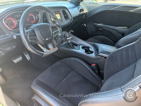Used 2023 Dodge Challenger SRT Hellcat w/ Driver Convenience Group RWD image 12