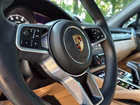 Used 2023 Porsche Cayenne Platinum Edition AWD/4WD image 46