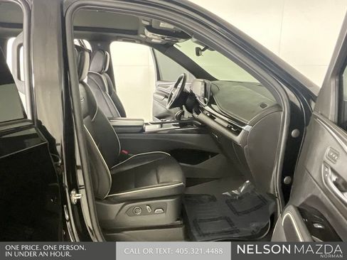 Used 2023 Cadillac Escalade Sport AWD/4WD image 14