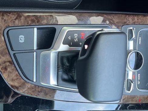 Used 2019 Audi Q7 3.0T Prestige w/ Prestige Package image 38