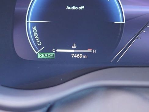 Used 2025 Toyota Sienna Platinum image 23