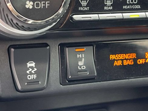 Used 2021 Toyota RAV4 XSE AWD/4WD image 43
