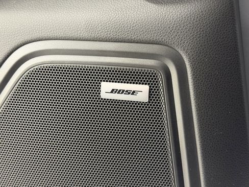 Certified 2025 Porsche Macan image 31